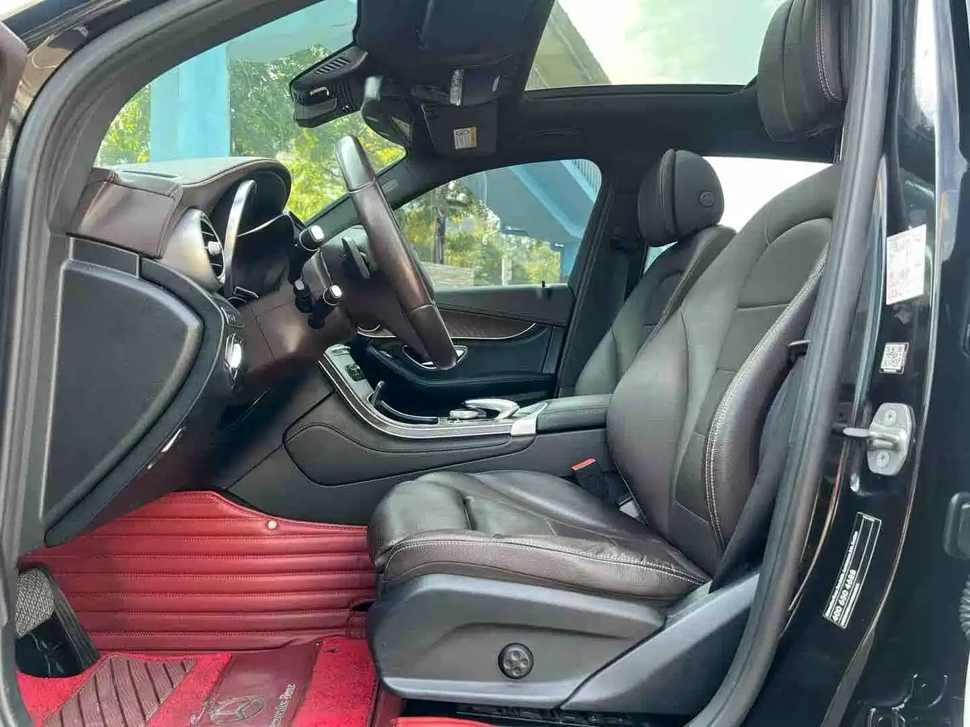 Mercedes-Benz GLC 2018 GLC 300 4MATIC Dynamic фото 4