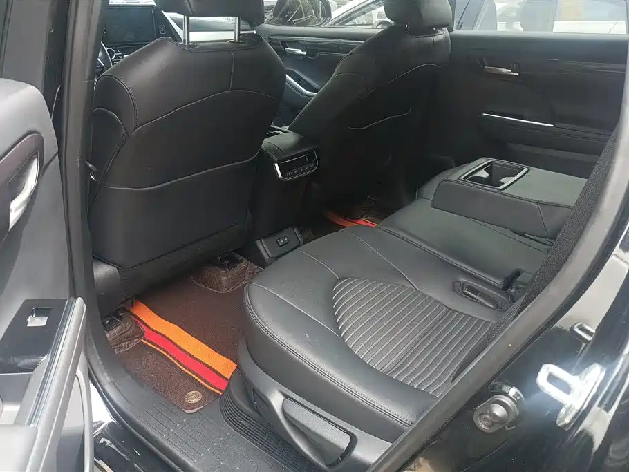 Toyota Crown Kluger 2021 2.5L HEV 4WD Luxury фото 11