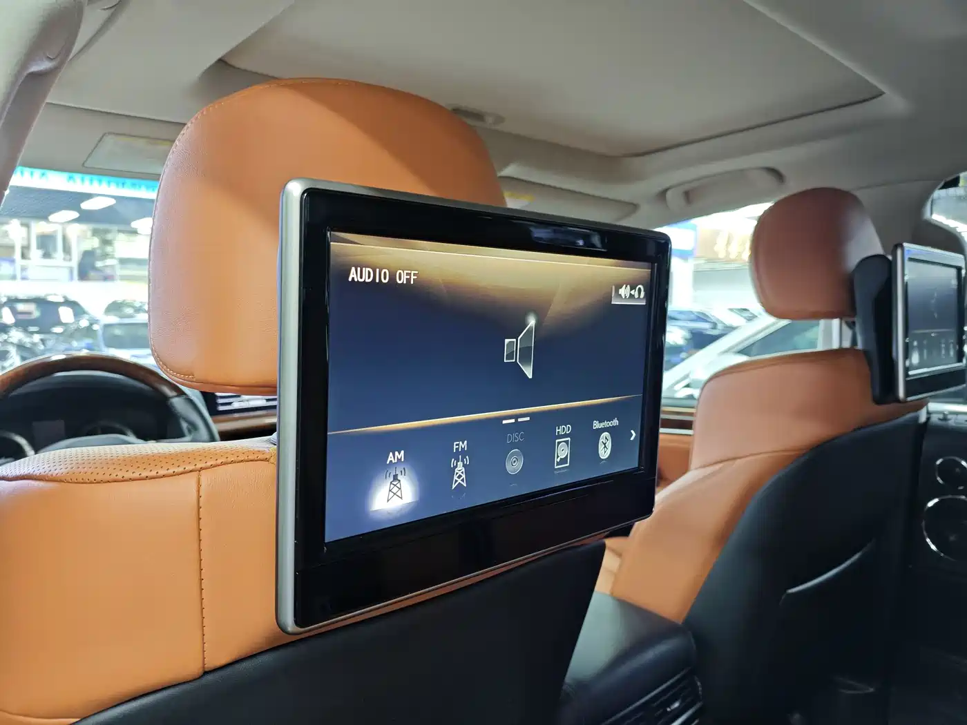 Lexus LX 2016 570 Dynamic Luxury Edition фото 18