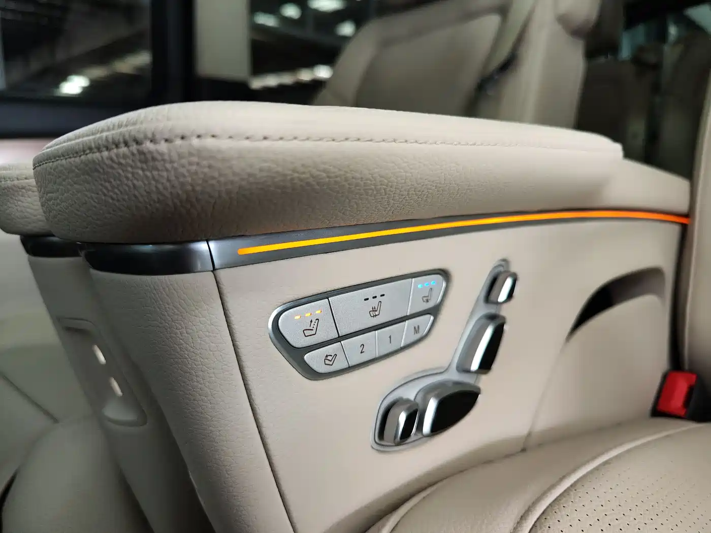 Mercedes-Benz V-Class 2021 V 260 L Long Wheelbase Premium Edition фото 22