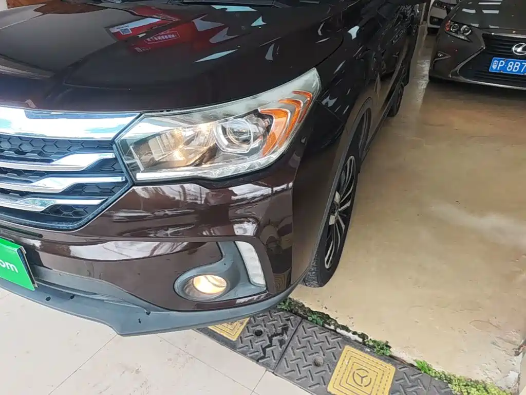 GAC Trumpchi GS4 2015 2015 200T G-DCT Luxury Edition