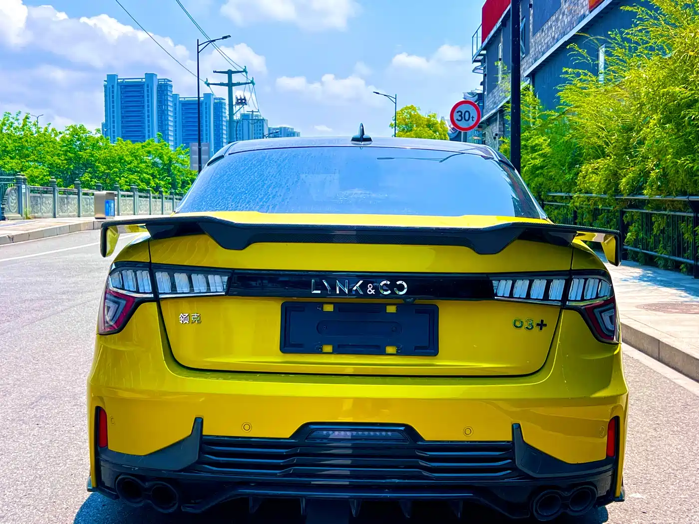 Lynk & Co 03 2021 03+ 2.0TD Auto Wind Rider Edition фото 8
