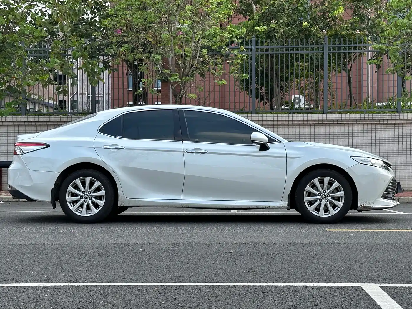 Toyota Camry 2018 2.0G Luxury Edition фото 4