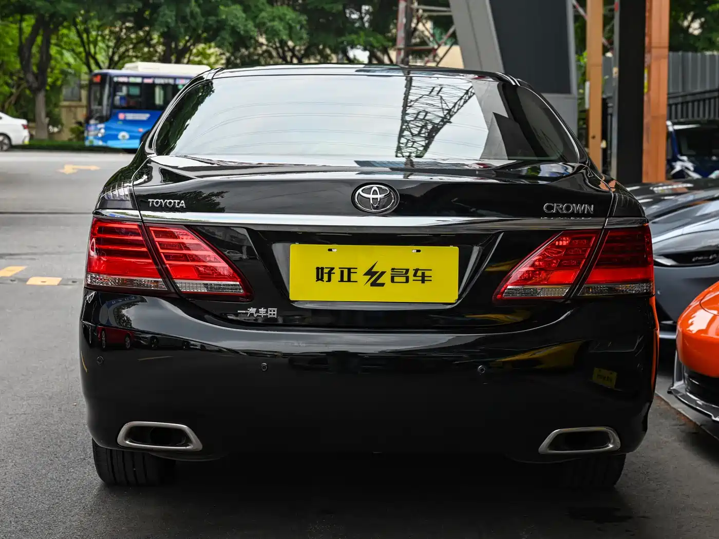 Toyota Crown 2012 2.5L Royal Leather Edition фото 5