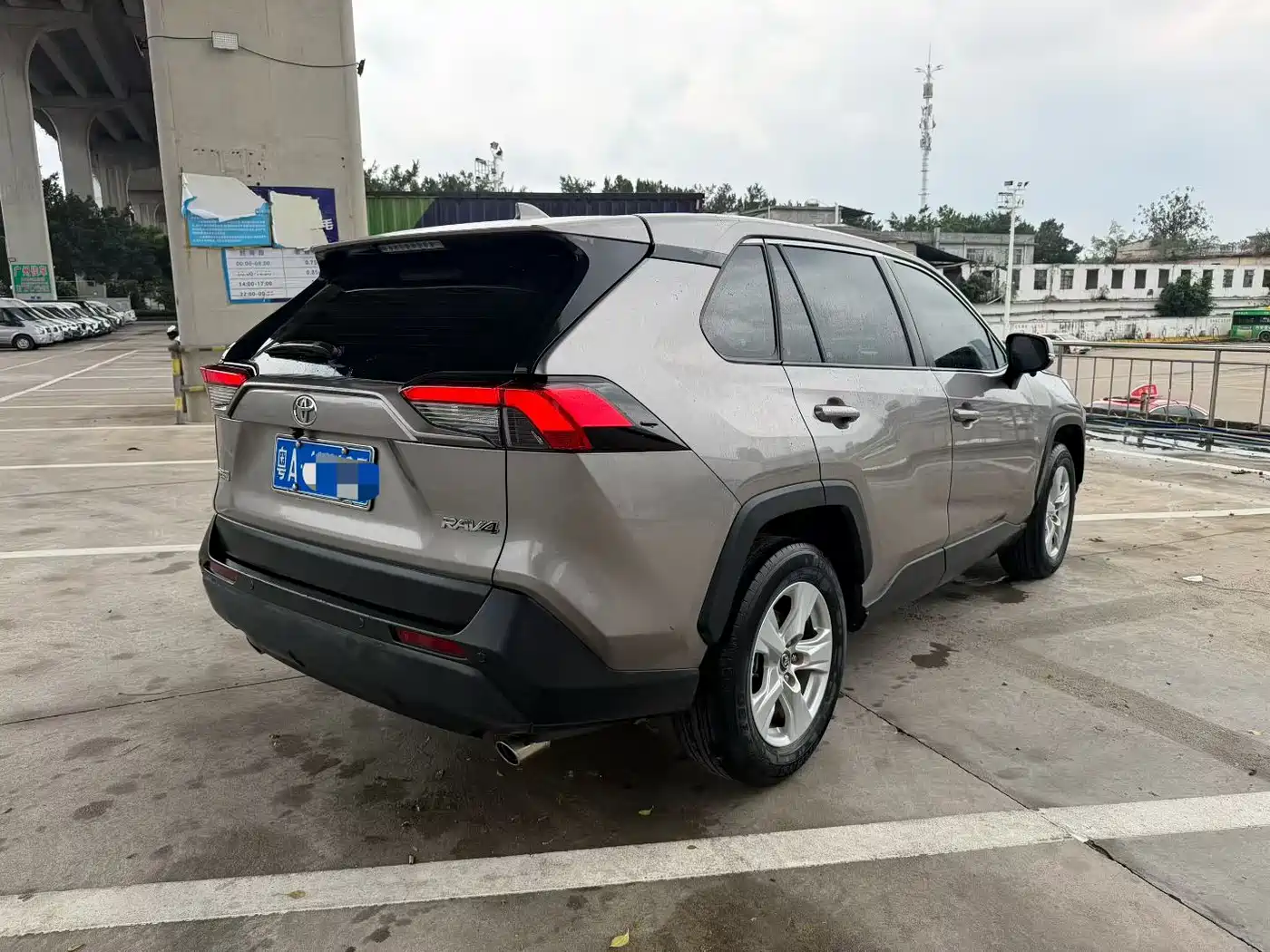 Toyota RAV4 Rongfang 2022 2.0L CVT 2WD Trend Edition фото 4