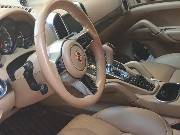 Porsche Cayenne 2015 Cayenne Turbo 4.8T фото 9
