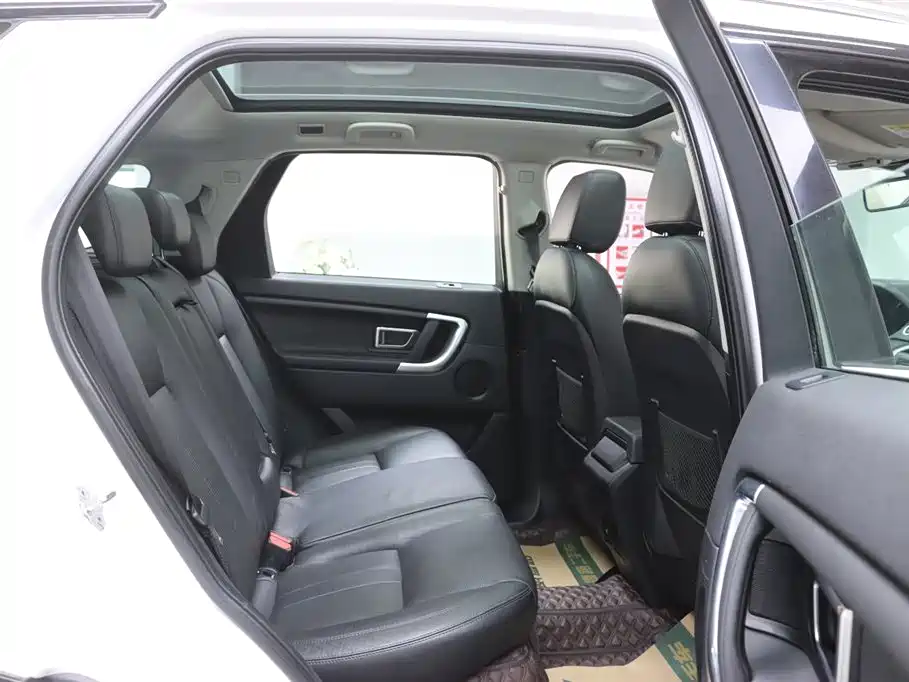 Land Rover Discovery Sport 2019 240PS SE Edition China VI фото 16