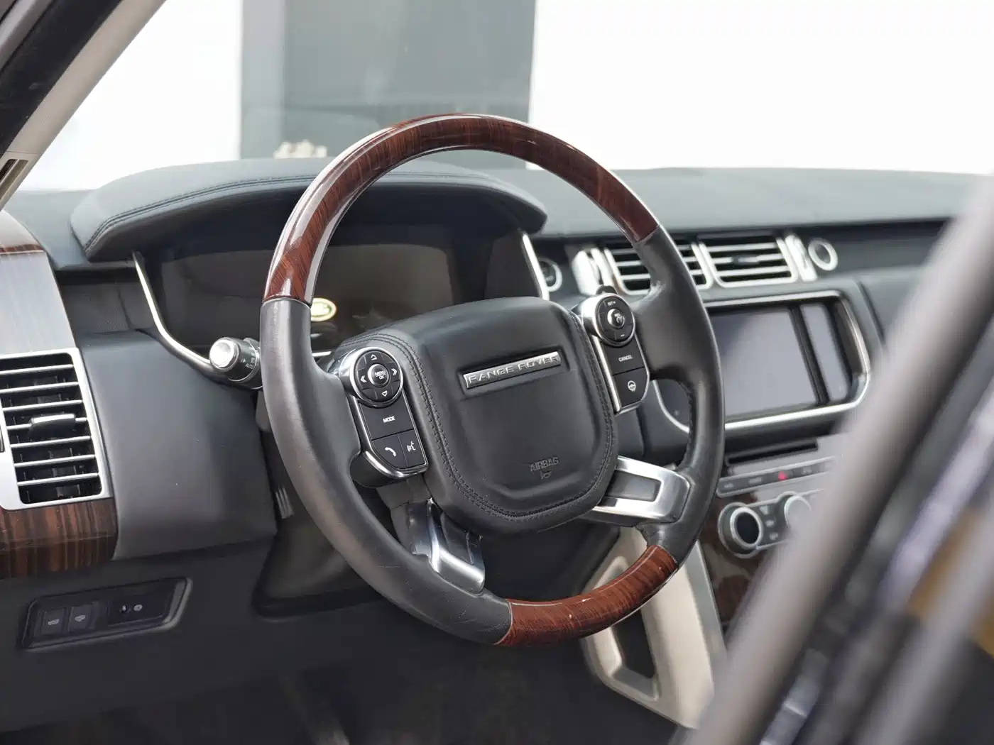 Land Rover Range Rover 2016 3.0 SC V6 Vogue SE Autobiography LWB фото 13