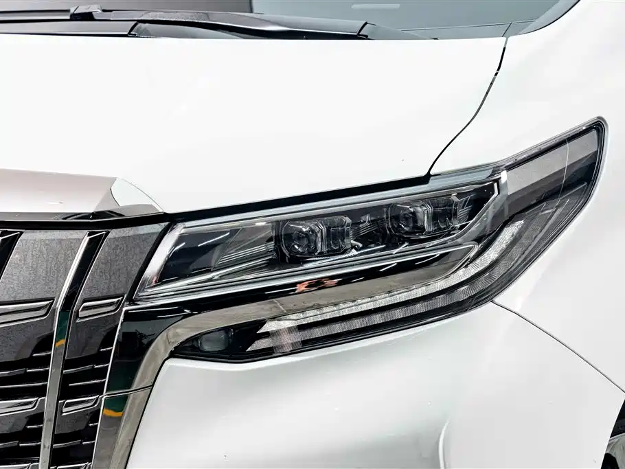 Toyota Alphard 2020 Hybrid 2.5L Premium Edition фото 4
