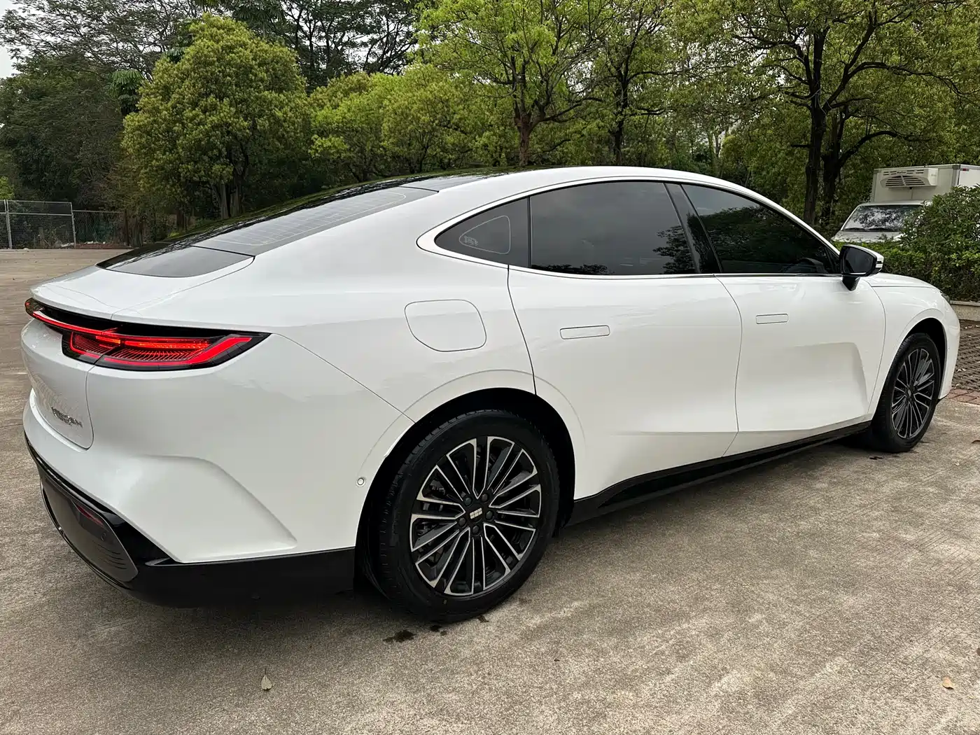 GEELY GALAXY GALAXY SPARKLE 8