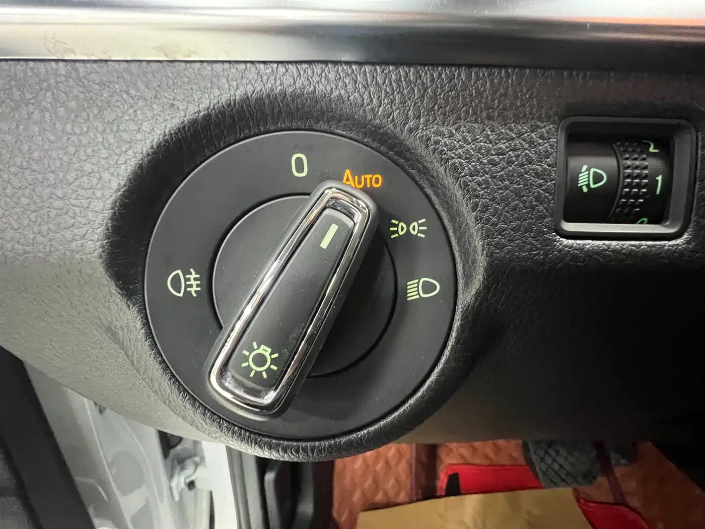 Škoda Kamiq 2023 Facelift 1.5L Auto Comfort Edition фото 17
