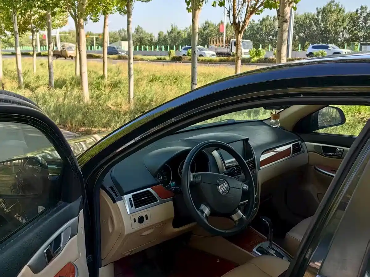 Buick Excelle 2013 1.5L Automatic Exclusive фото 4