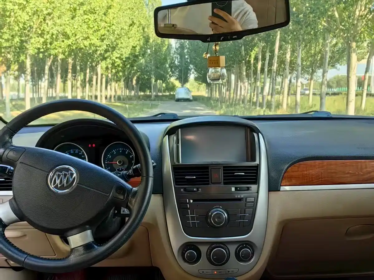 Buick Excelle 2013 1.5L Automatic Exclusive фото 5