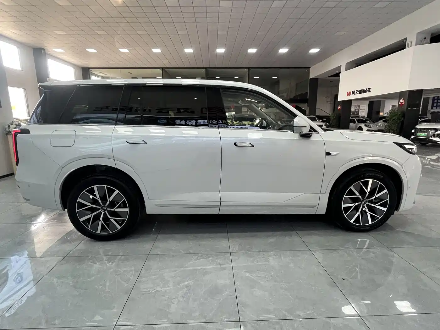 GAC Trumpchi Trumpchi Vision S9 2025 1.5T Hybrid Premium фото 6