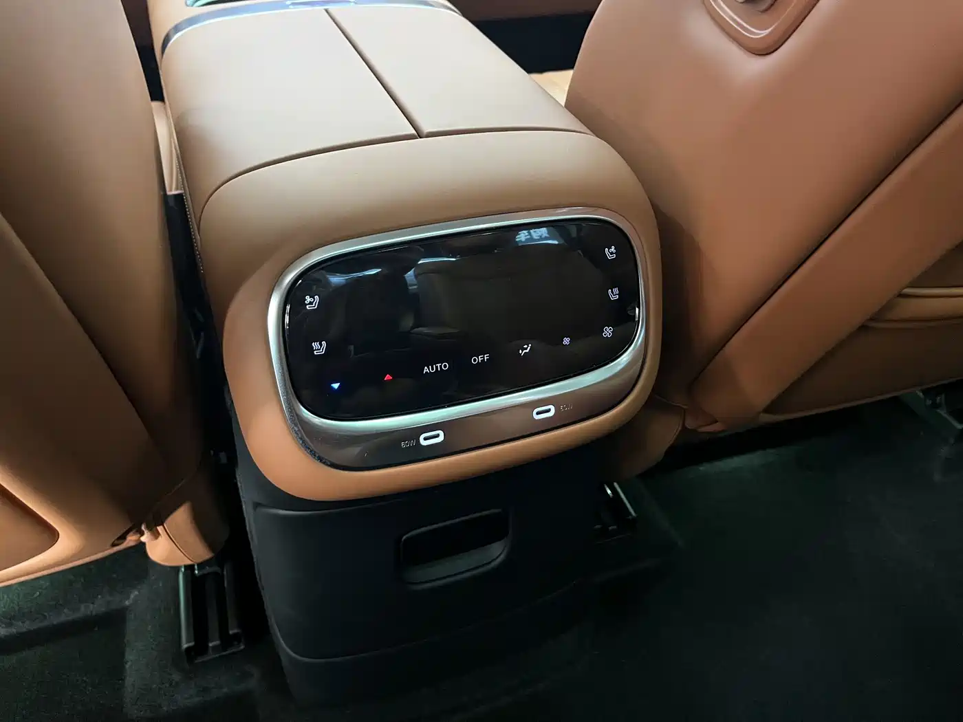 GAC Trumpchi Trumpchi Vision S9 2025 1.5T Hybrid Premium фото 12