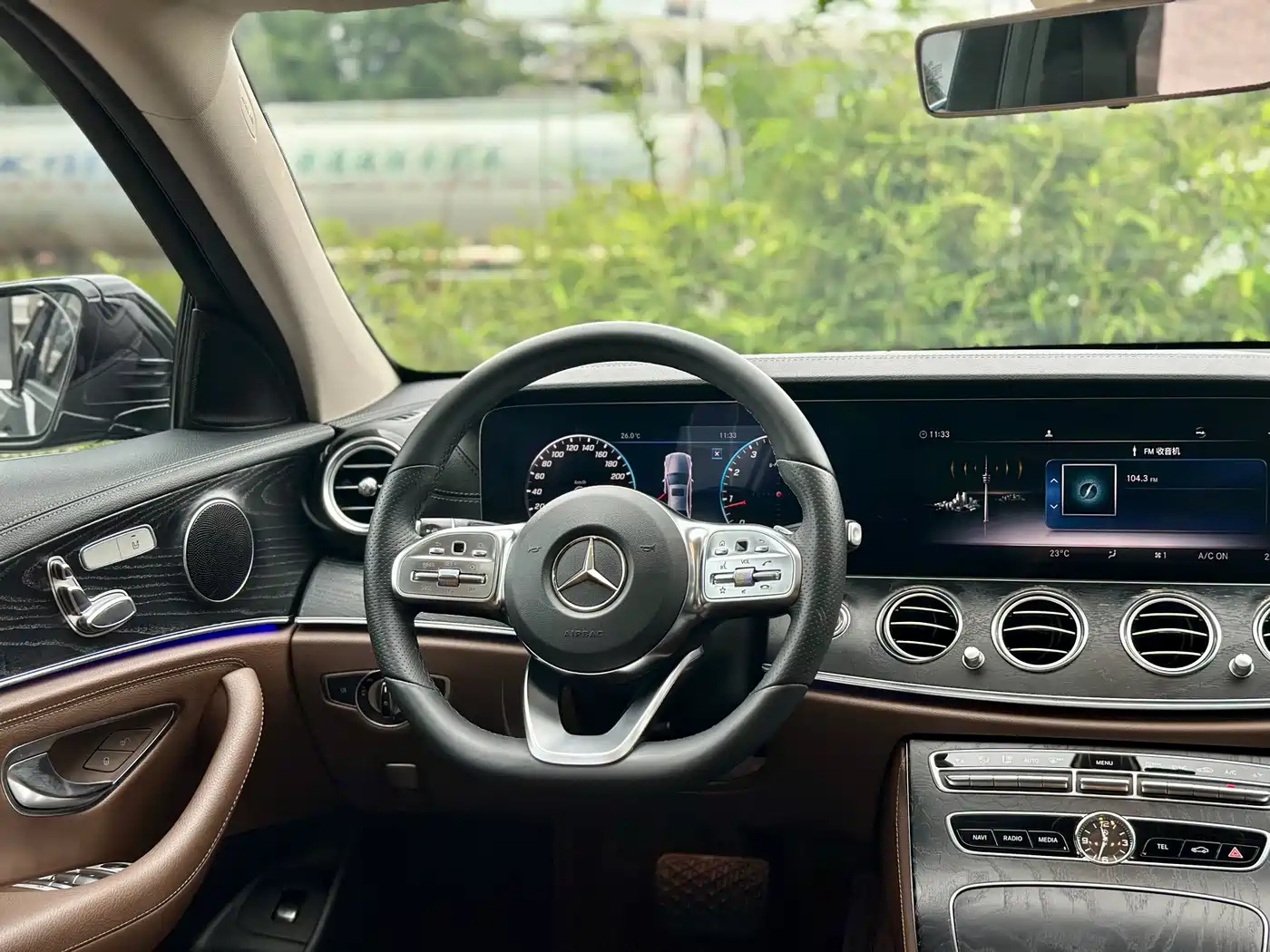 Mercedes-Benz E-Class 2019 E 200 L фото 8