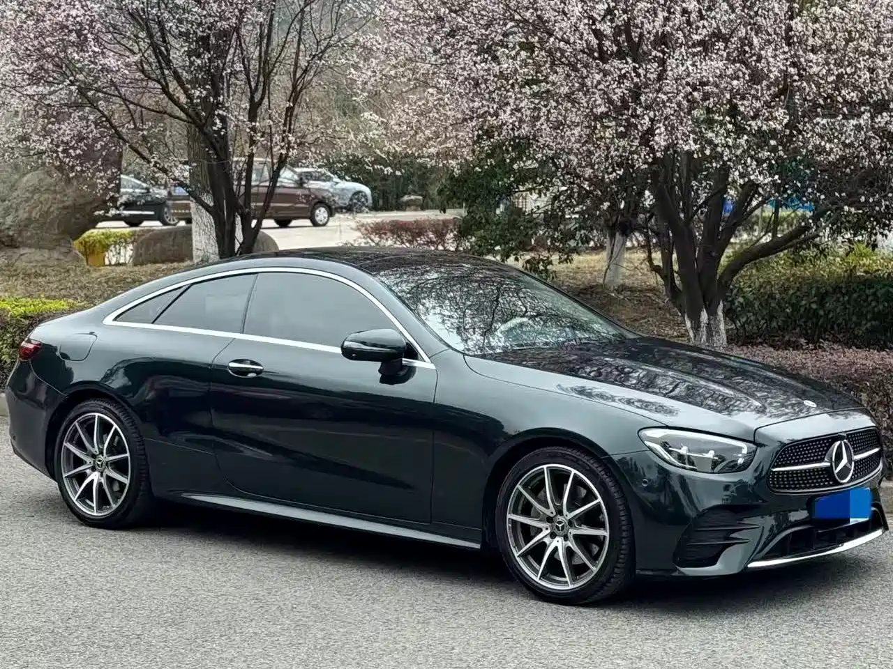 MERCEDES-BENZ E CLASS