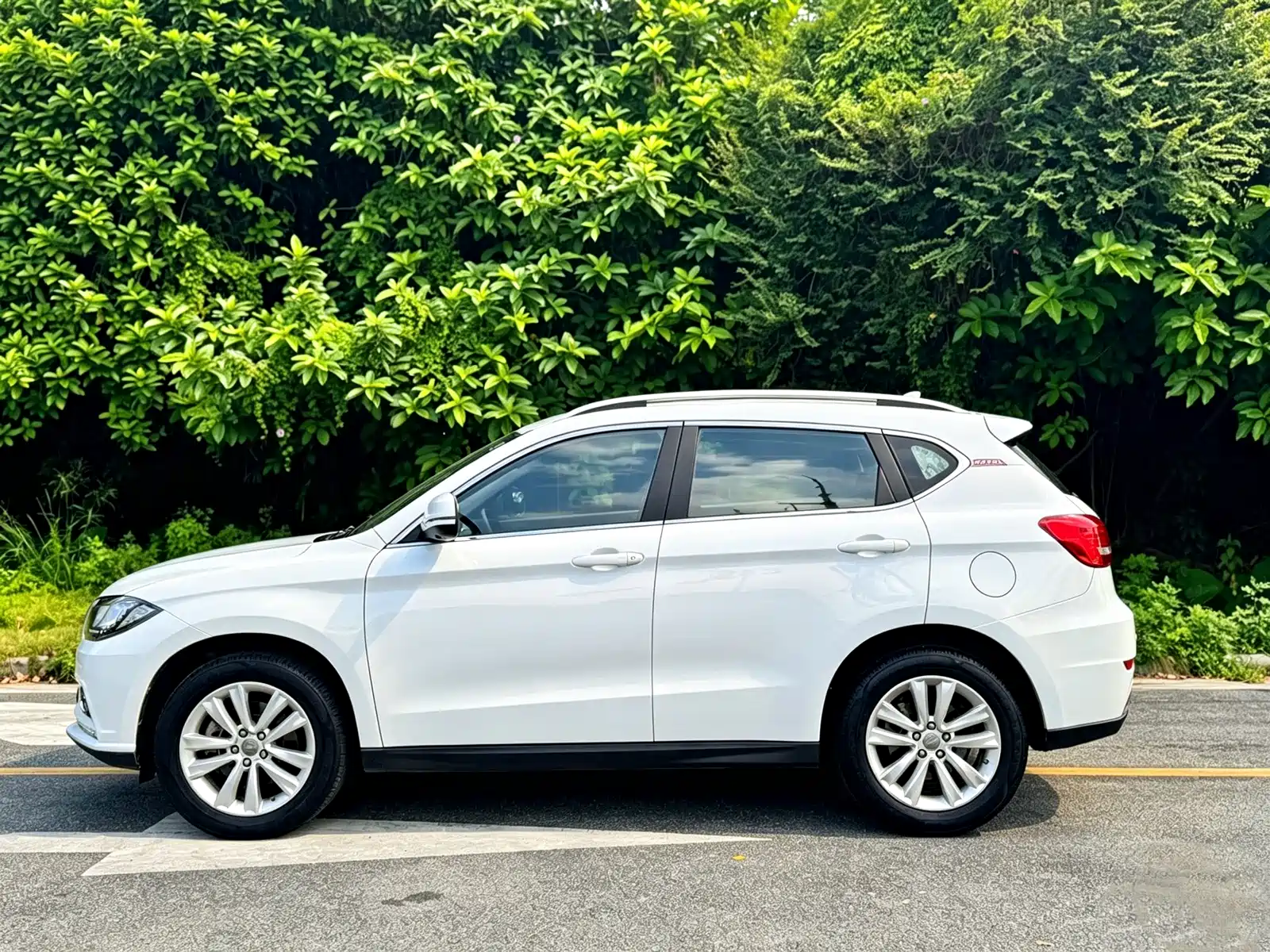Фото 6 - Haval H2