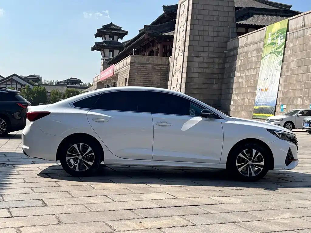 Photo 5 - Changan Eado