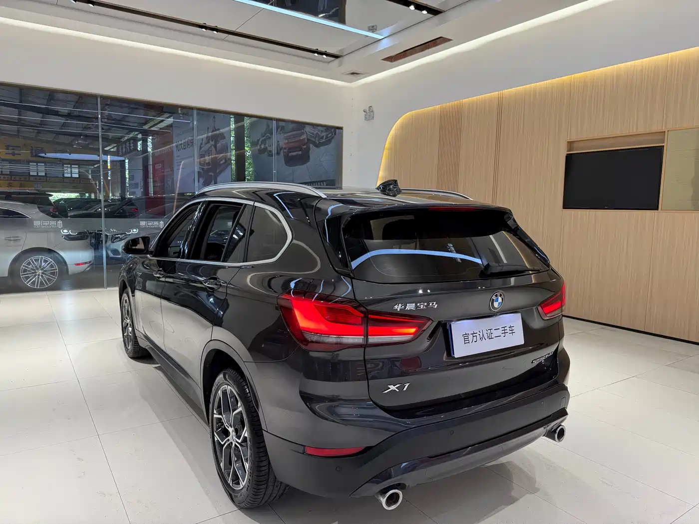 BMW X1 2022 sDrive25Li Leading фото 6