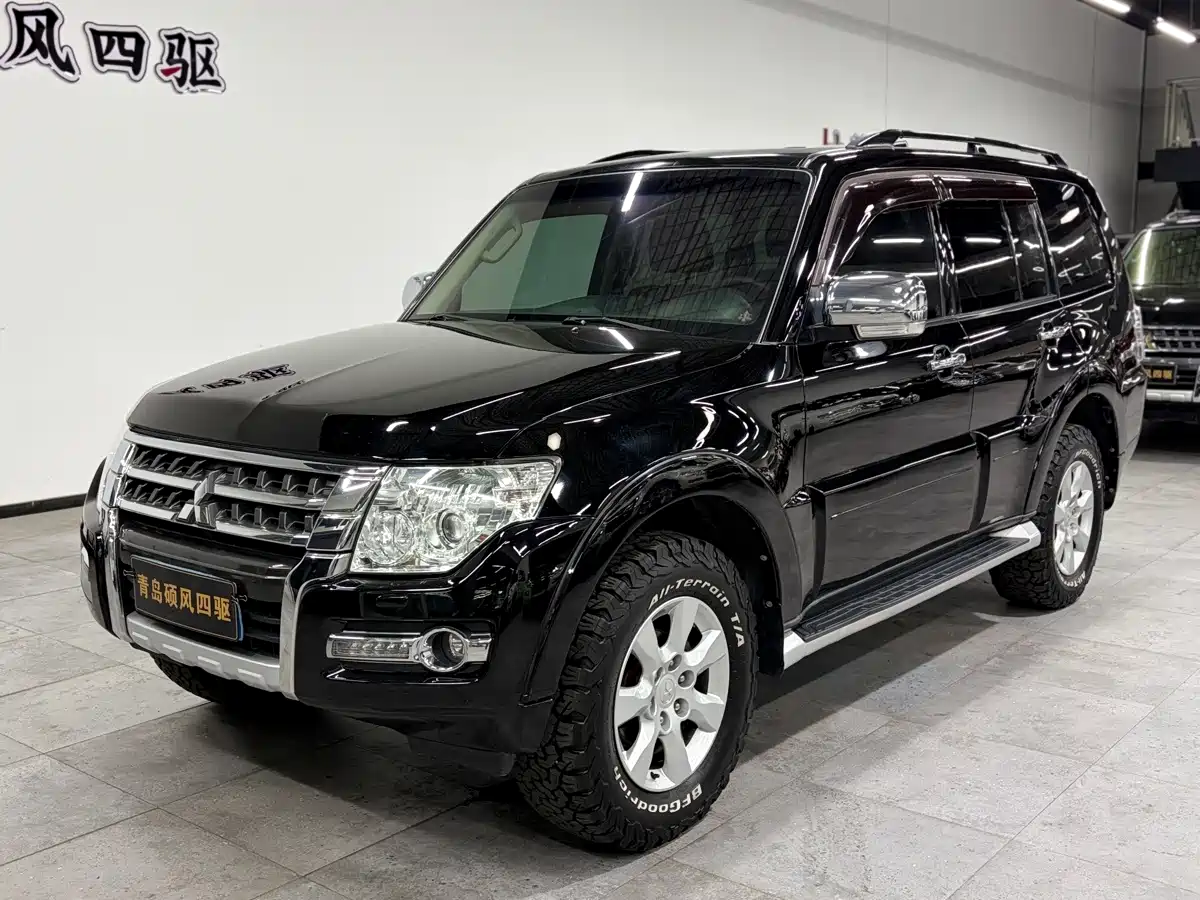 Mitsubishi Pajero (Import) 2016 2016 3.0L Automatic Luxury (China V)