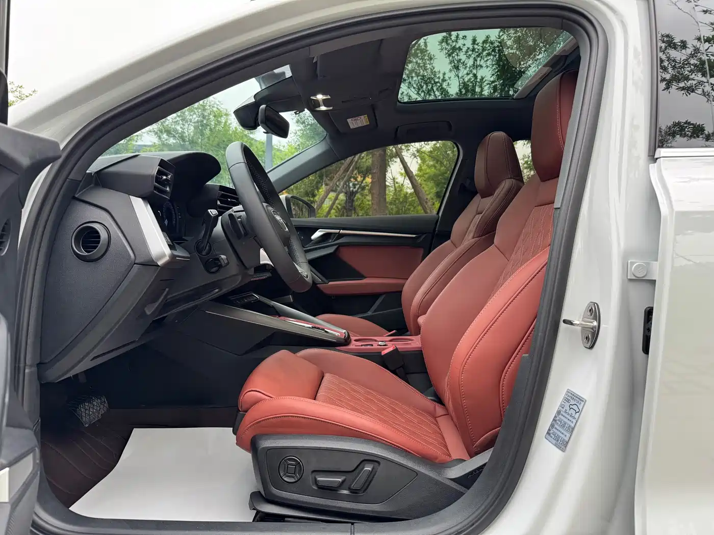 Audi A3 2025 Sportback 35TFSI Flying Premium фото 11