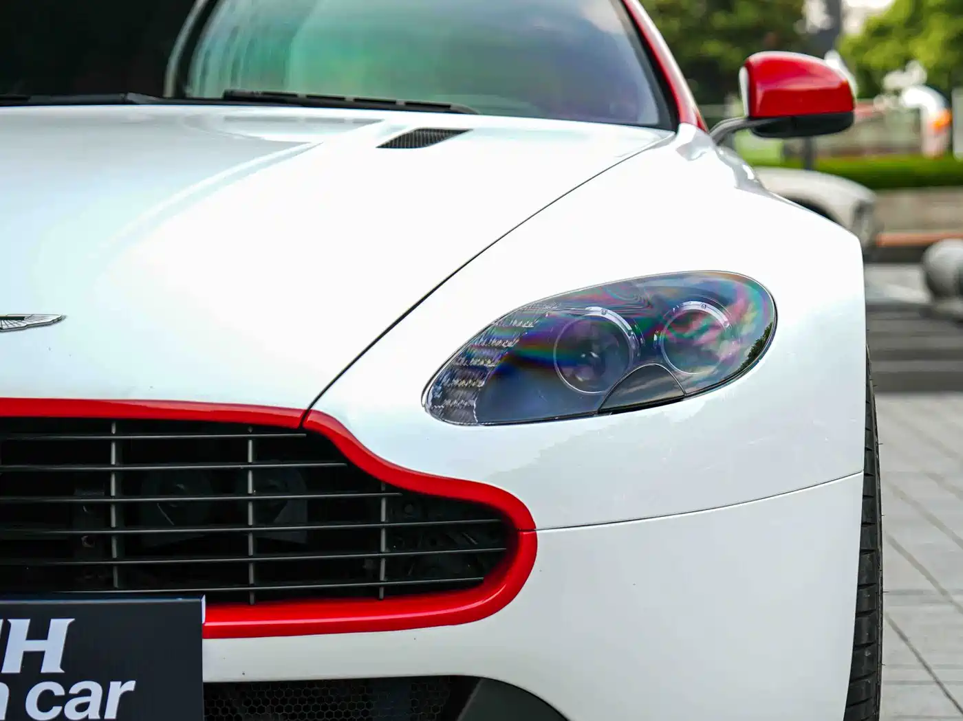 Aston Martin V8 Vantage 2017 2015 4.7L Coupe