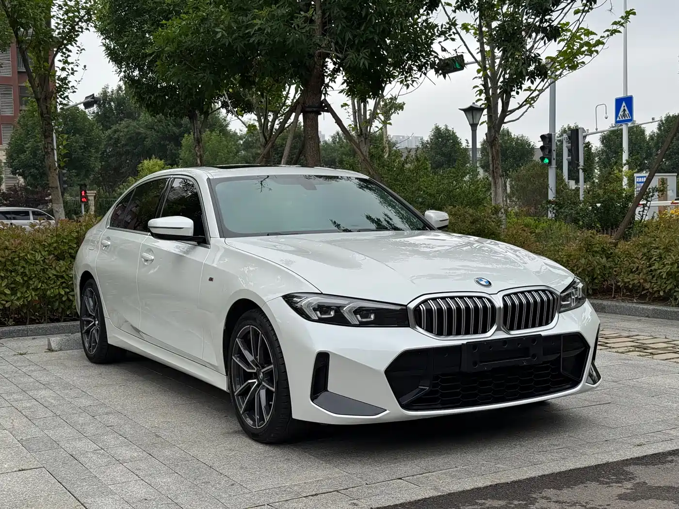 BMW 3 Series 2023 320Li M Sport Package фото 4