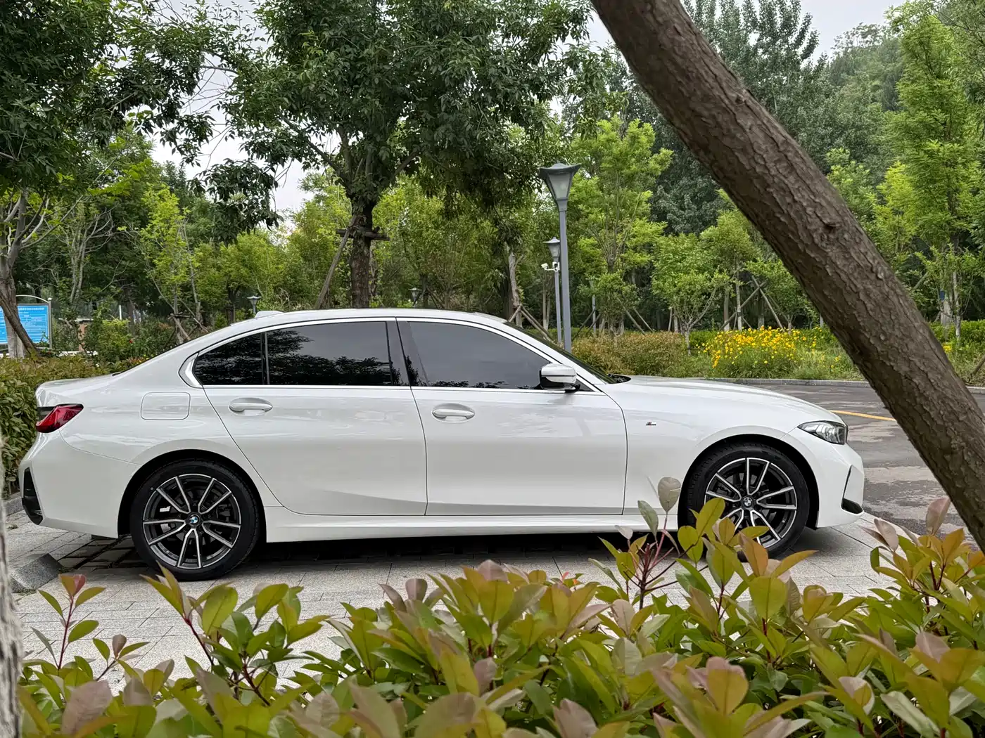 BMW 3 Series 2023 320Li M Sport Package фото 5