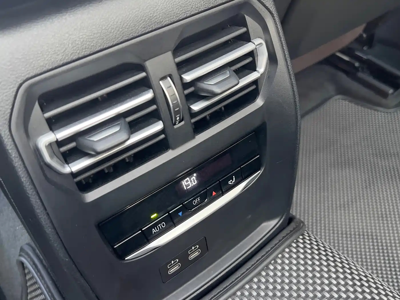 BMW 3 Series 2021 Second Facelift 325Li M Sport Night Package фото 23