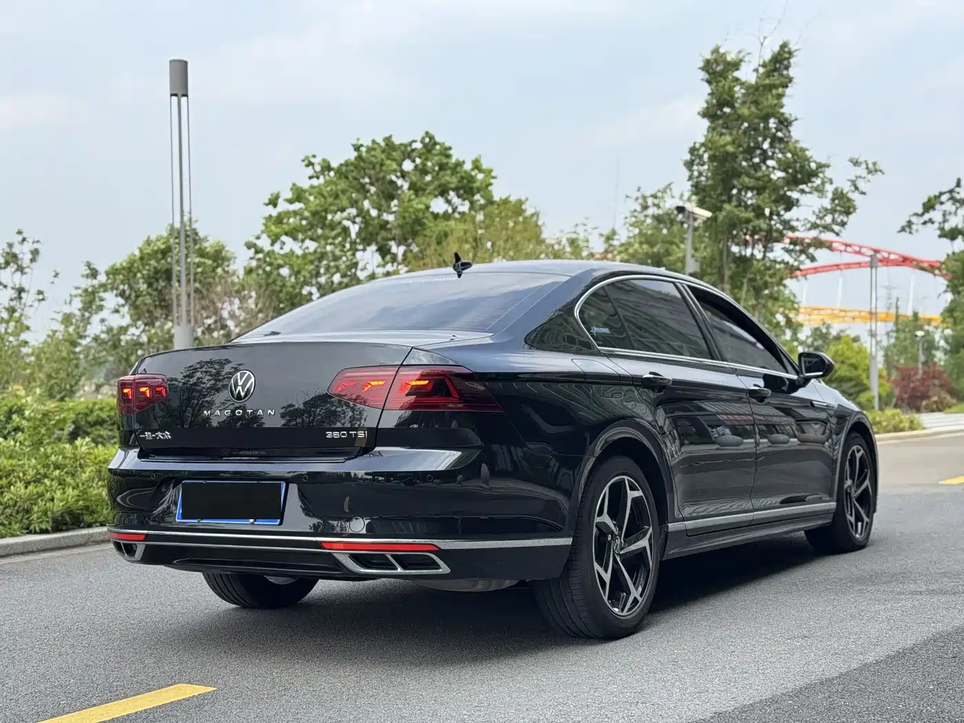 Volkswagen Magotan 2023 Model 2 Million Commemorative Edition 330TSI DSG Luxury фото 10