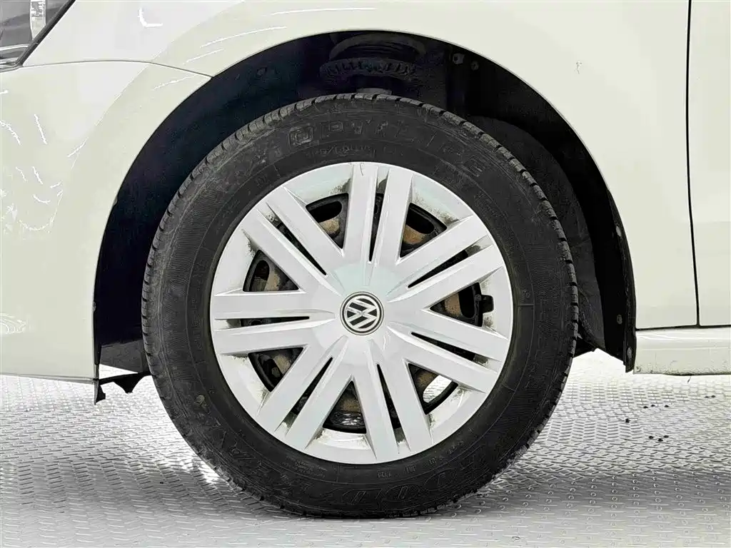 Volkswagen Polo 2018 1.5L Auto Safe Drive фото 15
