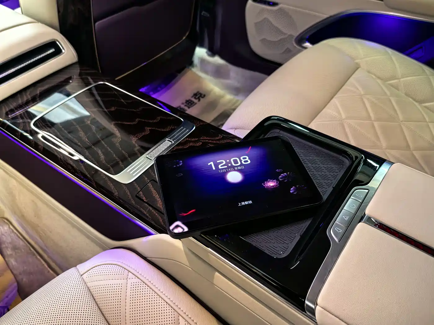 Hongqi Guoya 2024 4.0T V8 Version фото 23