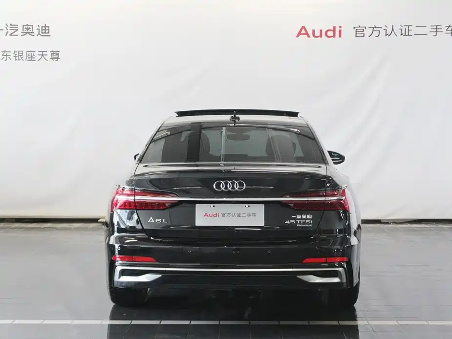 Фото 9 - Audi A6L
