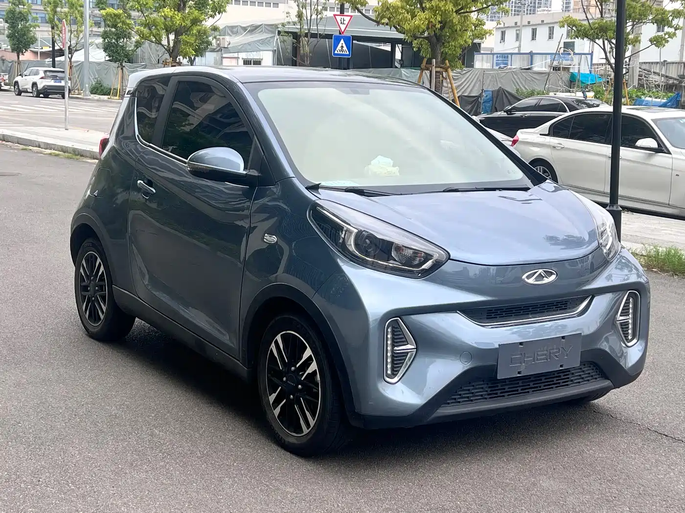  QQ New Energy Little Ant 2022 Sweet Pink Edition Full Sugar Version NCM Lithium 30kW 301km 3