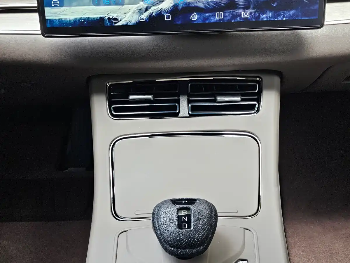 BYD Han 2023 DM-i Champion Edition 121KM Honor фото 8