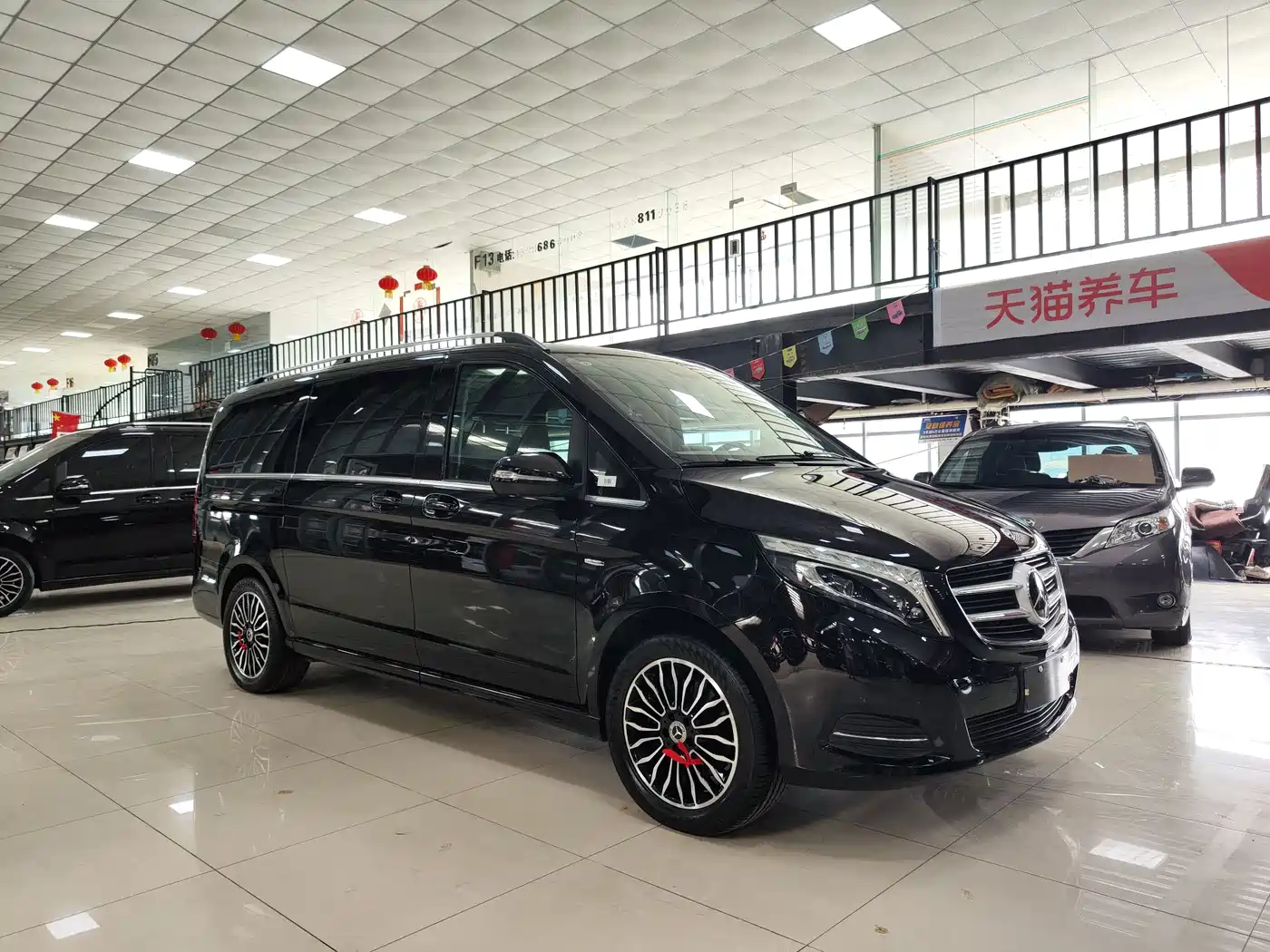 Mercedes-Benz V-Class 2018 V 260 Premium Edition China VI фото 3