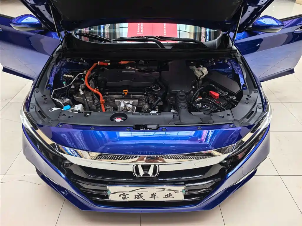 Фото 21 - Honda Accord