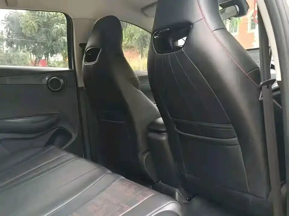 Фото 7 - BYD e2