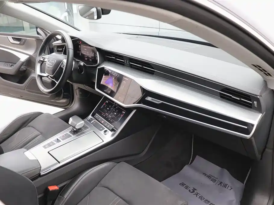 Audi A7L 2024 45TFSI S-line Dream Edition Crystal Package фото 23