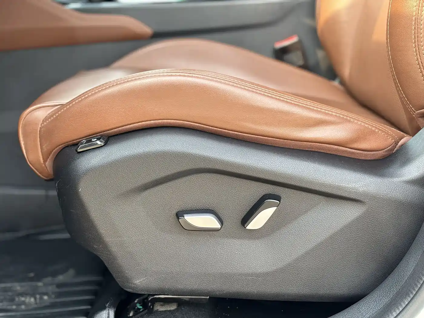 GEELY AUTOMOBILE VISION X6