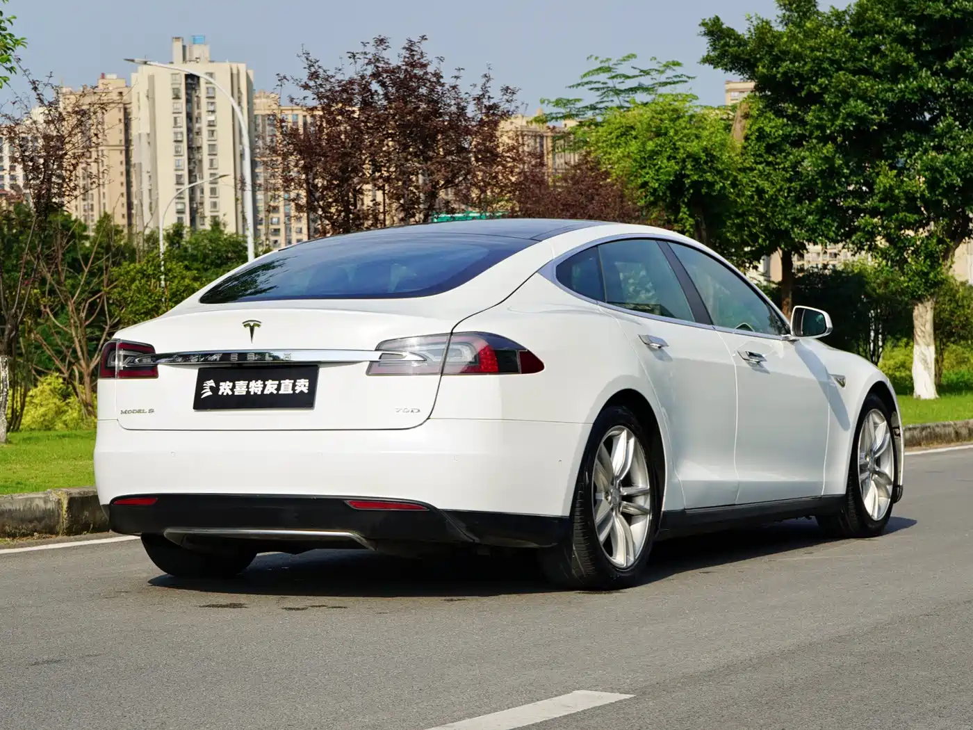 Tesla Model S 2016 2015 Model S 70D