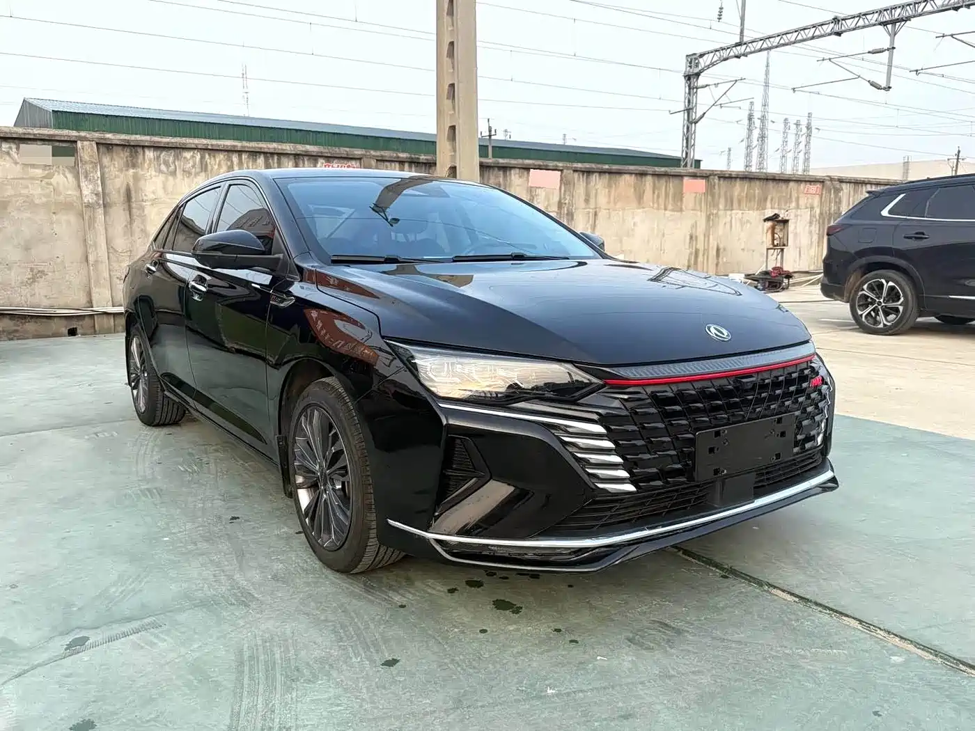 DONGFENG YI HYUN MAX