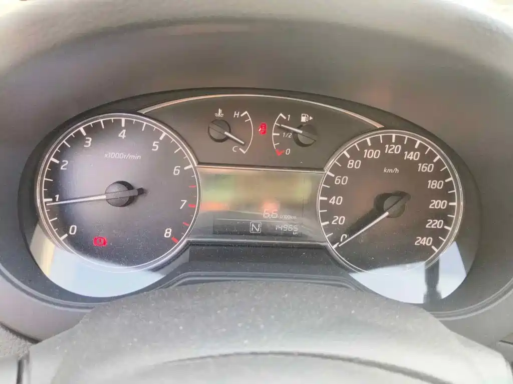 Photo 15 - Nissan Tiida