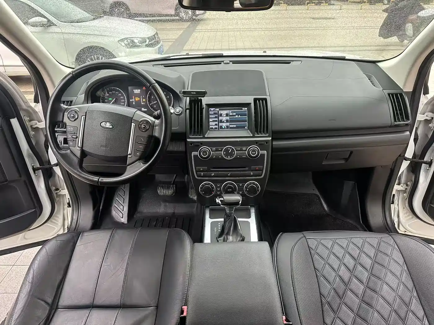 Land Rover Freelander 2 2014 2.0T Si4 S Gasoline Edition фото 19