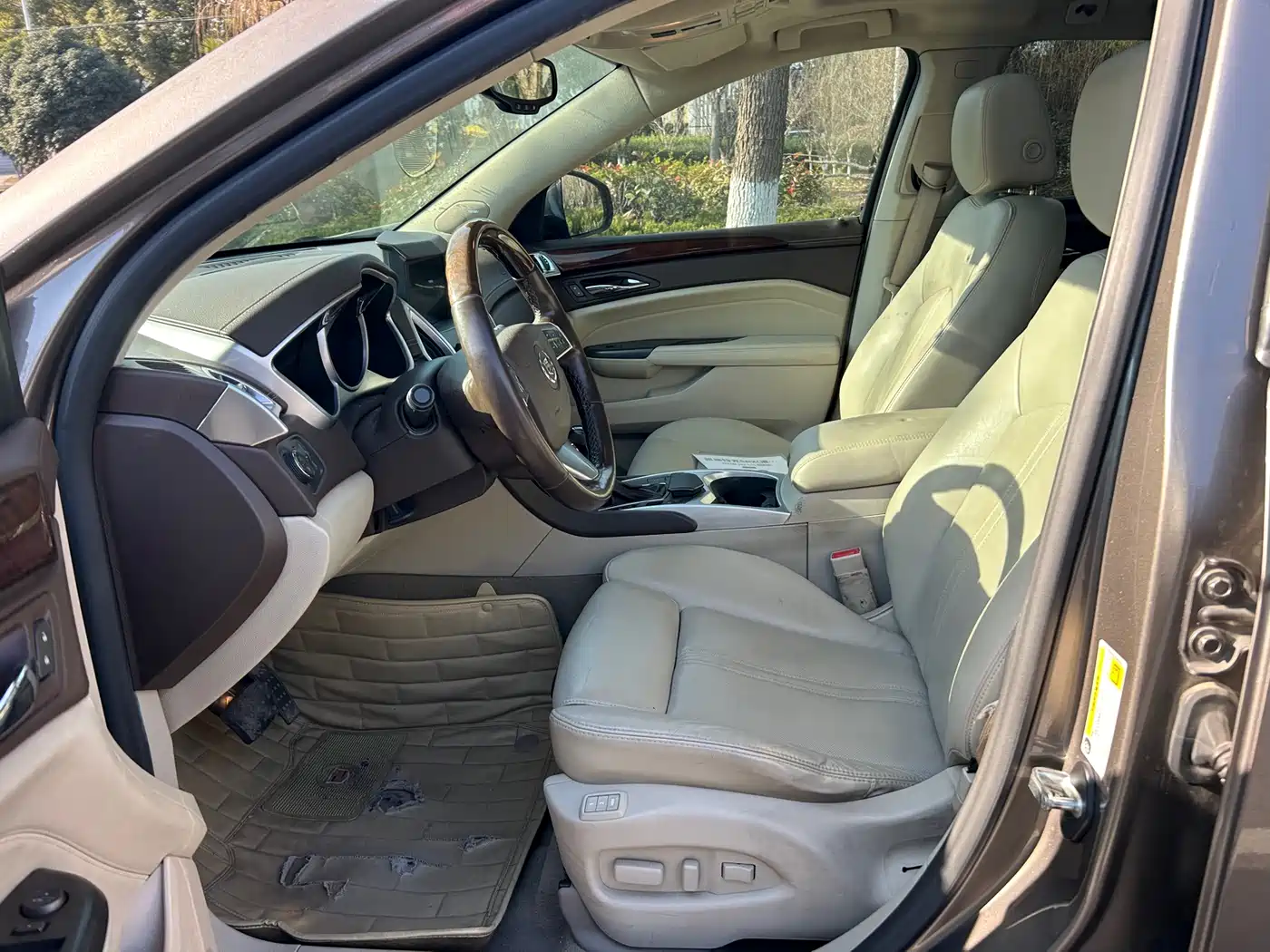 Cadillac SRX 2012 3.0L Elite фото 5