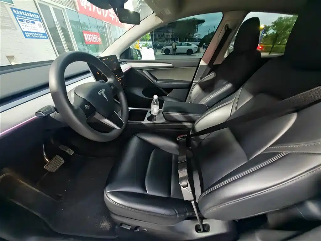 صورة 7 - Tesla Model Y