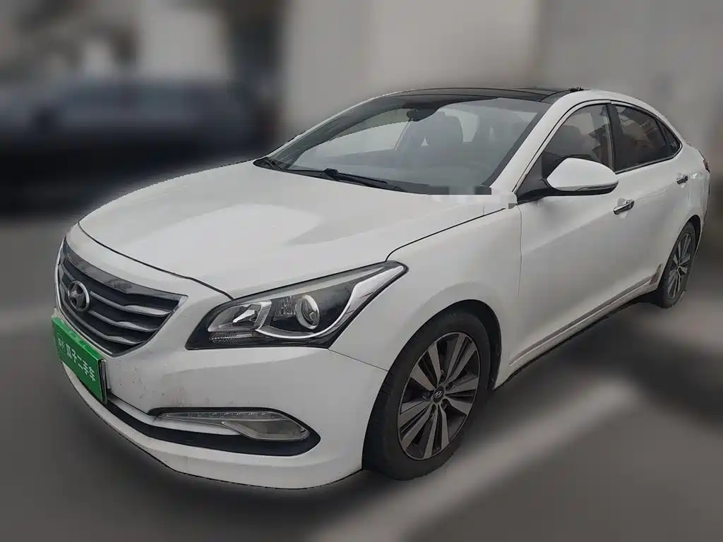 Hyundai Mistra 2014 1.8L Auto Premium DLX
