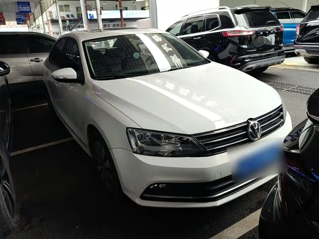 Volkswagen Sagitar 2018 1.6L Automatic Comfort фото 4