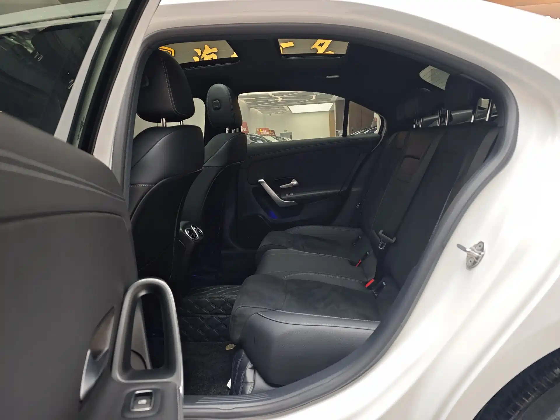Фото 8 - Mercedes-Benz A-Class